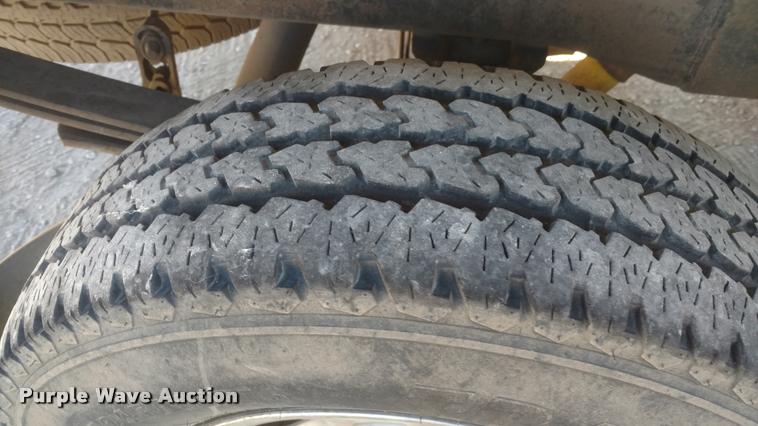 image for item BU9966 2002 Chevrolet Silverado 1500 pickup truck