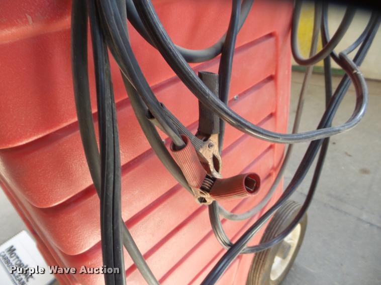 image for item BW9177 Snap-on EEFS100C MotorVac carbon clean system fuel system service and diagnostic machine