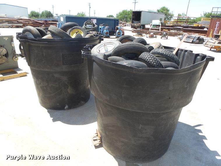 image for item BX9105 Tires and wheels