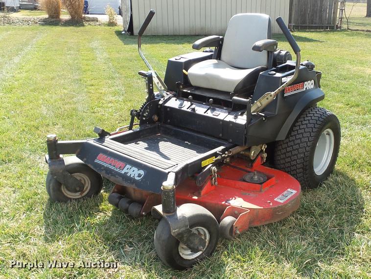 image for item BY9004 2006 Snapper Pro ZTR lawn mower