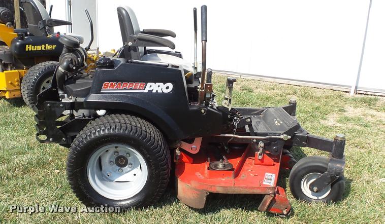 image for item BY9004 2006 Snapper Pro ZTR lawn mower