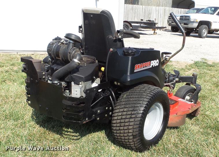 image for item BY9004 2006 Snapper Pro ZTR lawn mower