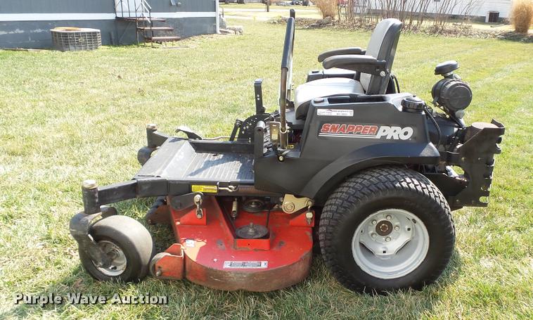 image for item BY9004 2006 Snapper Pro ZTR lawn mower