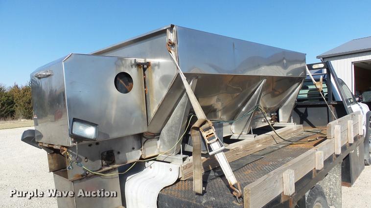 image for item BY9006 Stainless steel salt/sand spreader