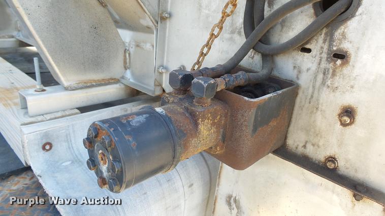 image for item BY9006 Stainless steel salt/sand spreader