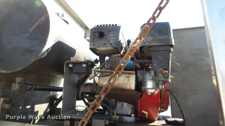 image for item BY9006 Stainless steel salt/sand spreader