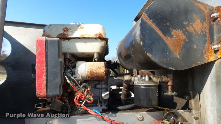 image for item BY9006 Stainless steel salt/sand spreader