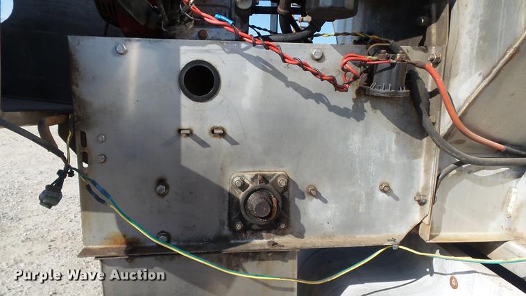 image for item BY9006 Stainless steel salt/sand spreader