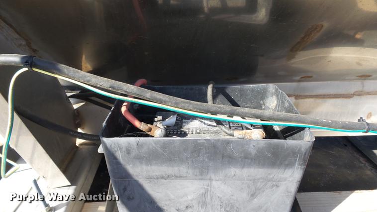 image for item BY9006 Stainless steel salt/sand spreader