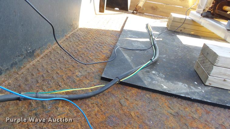 image for item BY9006 Stainless steel salt/sand spreader