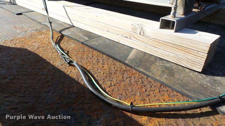 image for item BY9006 Stainless steel salt/sand spreader