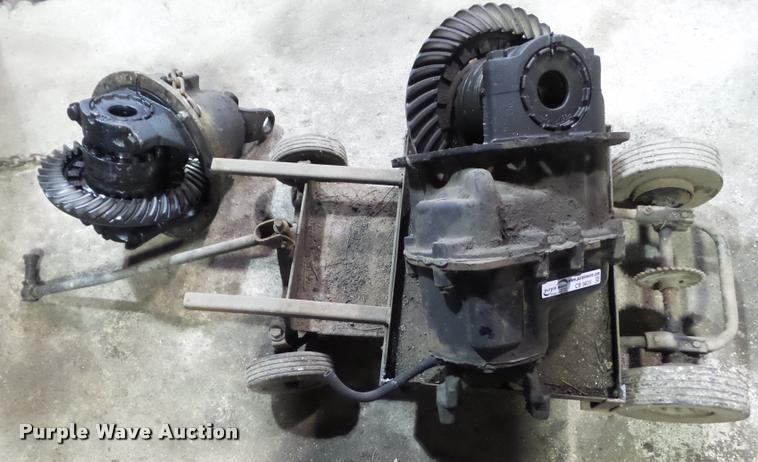 image for item CB9835 (2) Eaton 3:70 center sections with differential lock