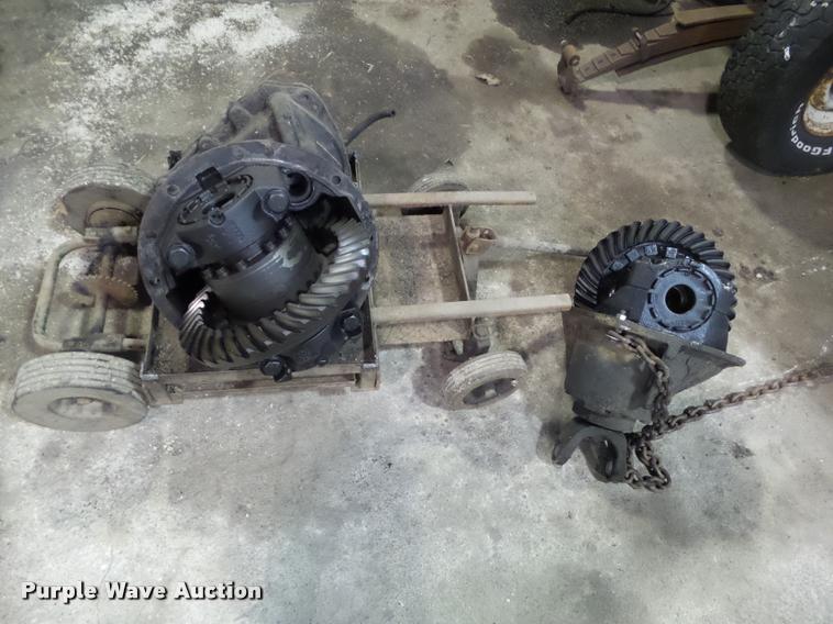 image for item CB9835 (2) Eaton 3:70 center sections with differential lock