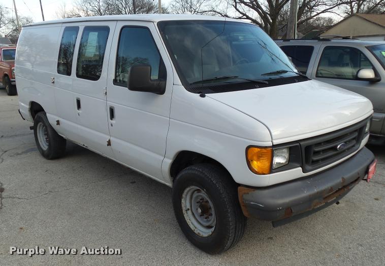 image for item CB9853 2006 Ford E250 van