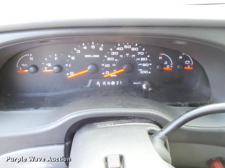 image for item CB9853 2006 Ford E250 van