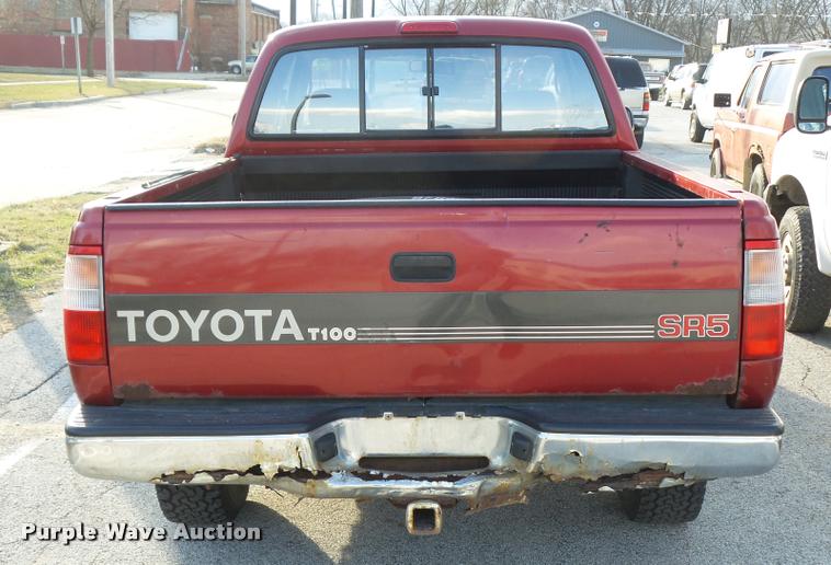 image for item CB9854 1995 Toyota T100 SR5 XtraCab pickup truck