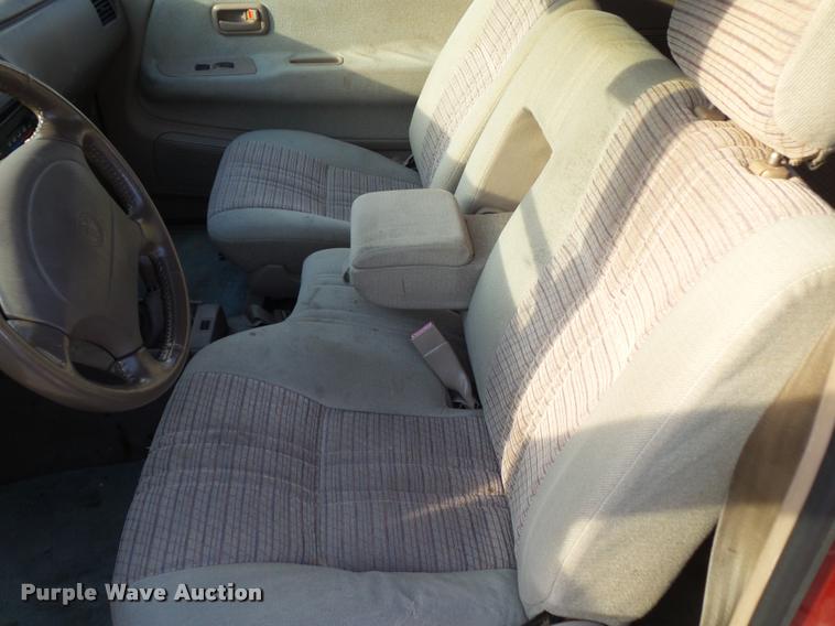 image for item CB9854 1995 Toyota T100 SR5 XtraCab pickup truck