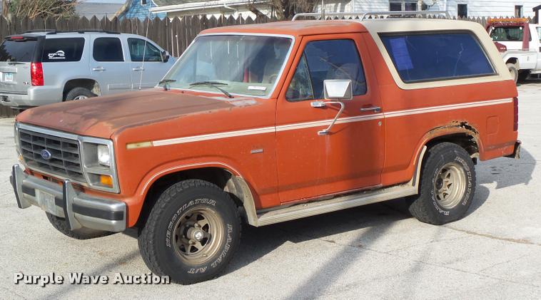 image for item CB9855 1983 Ford Bronco XLT SUV