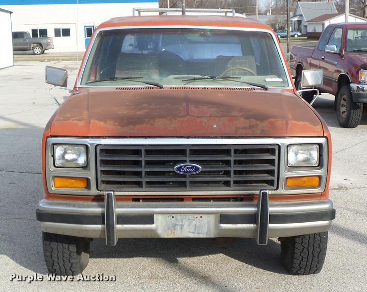 image for item CB9855 1983 Ford Bronco XLT SUV