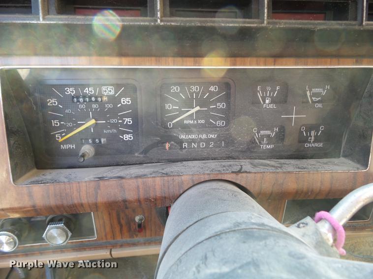 image for item CB9855 1983 Ford Bronco XLT SUV