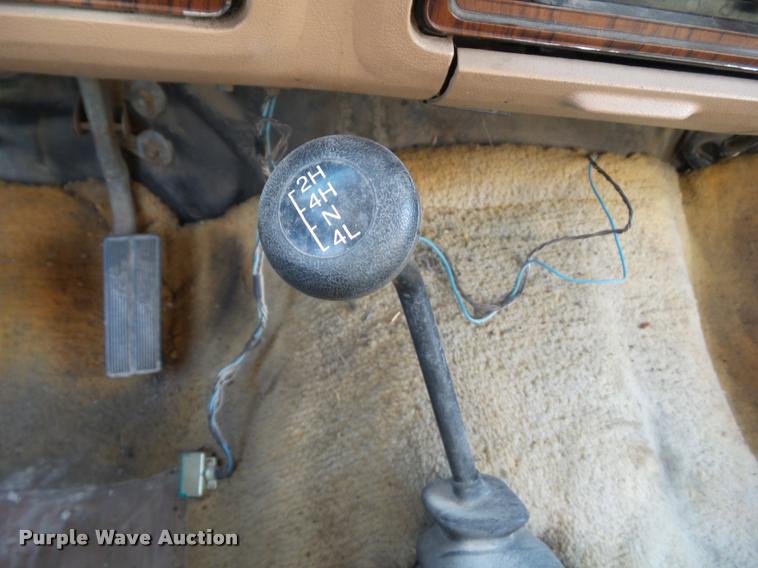 image for item CB9855 1983 Ford Bronco XLT SUV