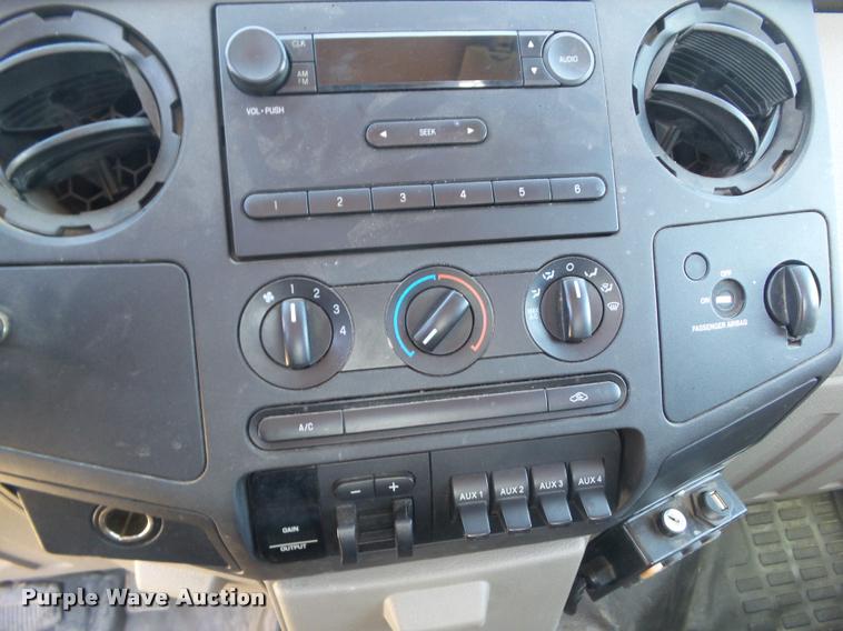 image for item CB9856 2008 Ford F450 Super Duty flatbed truck