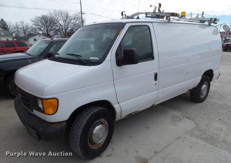 image for item CB9860 2004 Ford E250 van