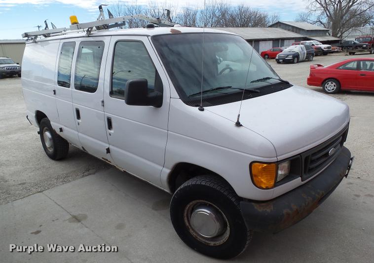 image for item CB9860 2004 Ford E250 van