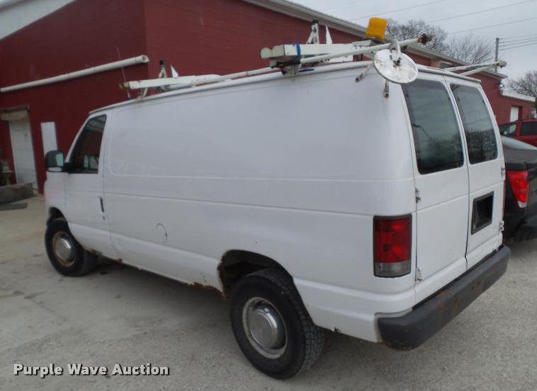 image for item CB9860 2004 Ford E250 van