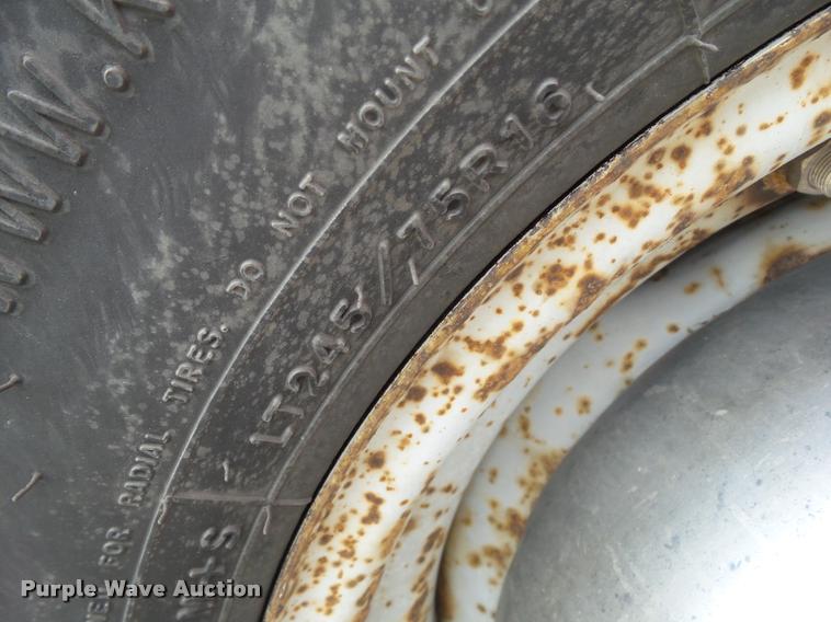 image for item CB9860 2004 Ford E250 van