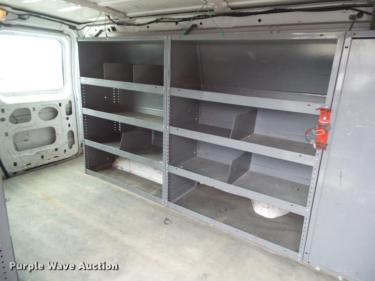 image for item CB9860 2004 Ford E250 van