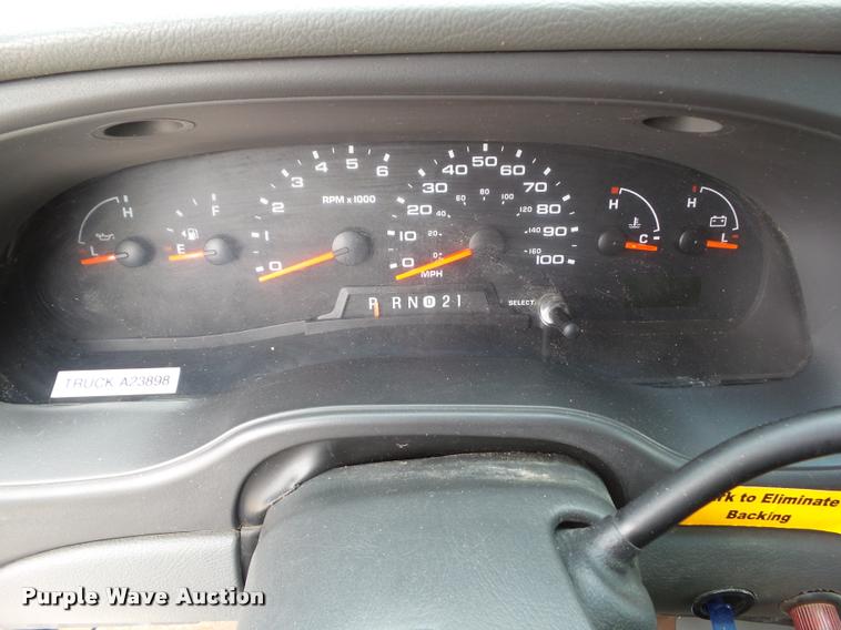 image for item CB9860 2004 Ford E250 van