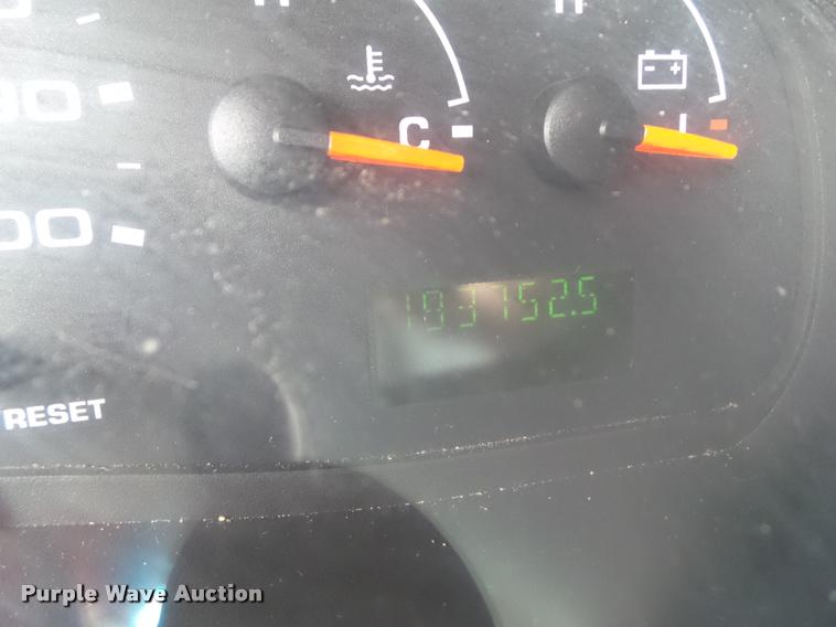 image for item CB9860 2004 Ford E250 van