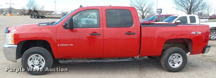 image for item DA0404 2009 Chevrolet Silverado 2500HD Crew Cab pickup truck