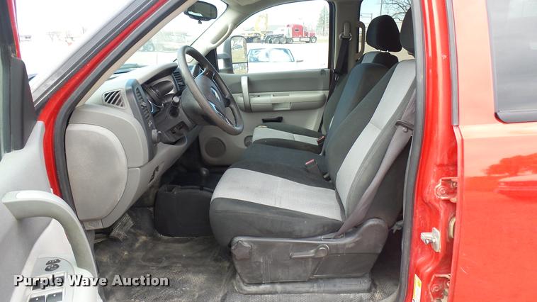 image for item DA0404 2009 Chevrolet Silverado 2500HD Crew Cab pickup truck