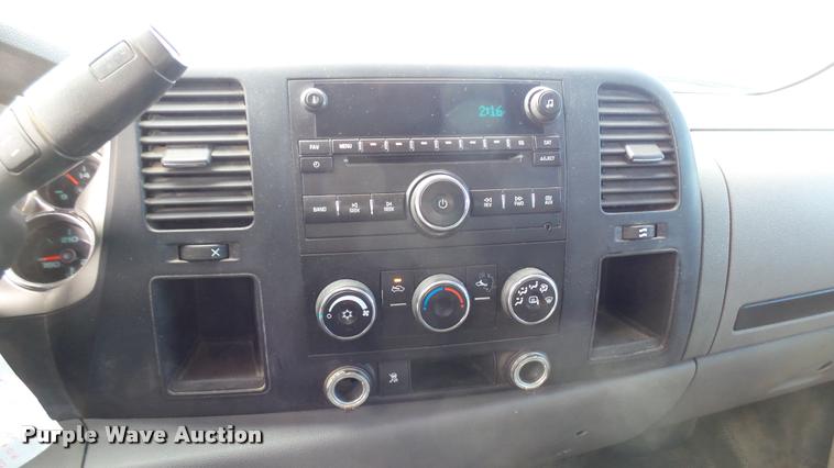 image for item DA0404 2009 Chevrolet Silverado 2500HD Crew Cab pickup truck