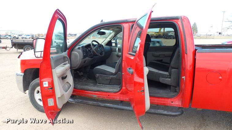 image for item DA0404 2009 Chevrolet Silverado 2500HD Crew Cab pickup truck