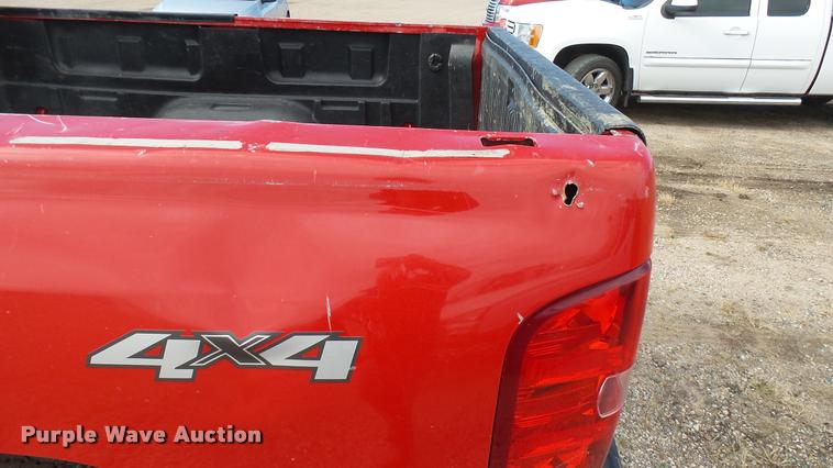 image for item DA0404 2009 Chevrolet Silverado 2500HD Crew Cab pickup truck