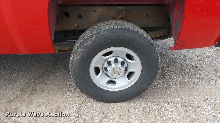 image for item DA0404 2009 Chevrolet Silverado 2500HD Crew Cab pickup truck