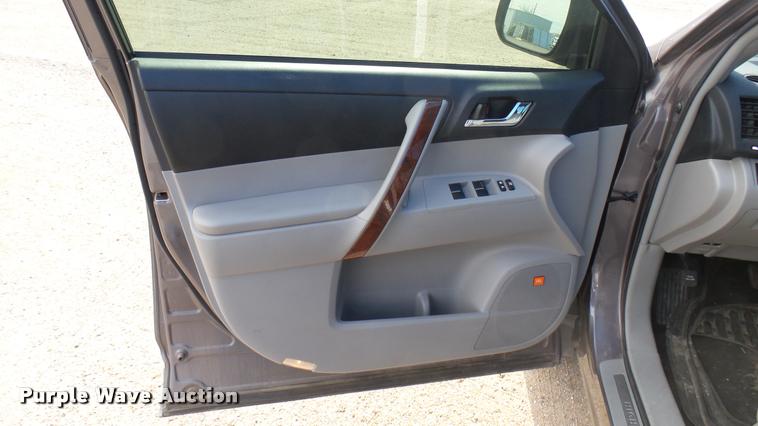 image for item DA0406 2013 Toyota Highlander Limited SUV