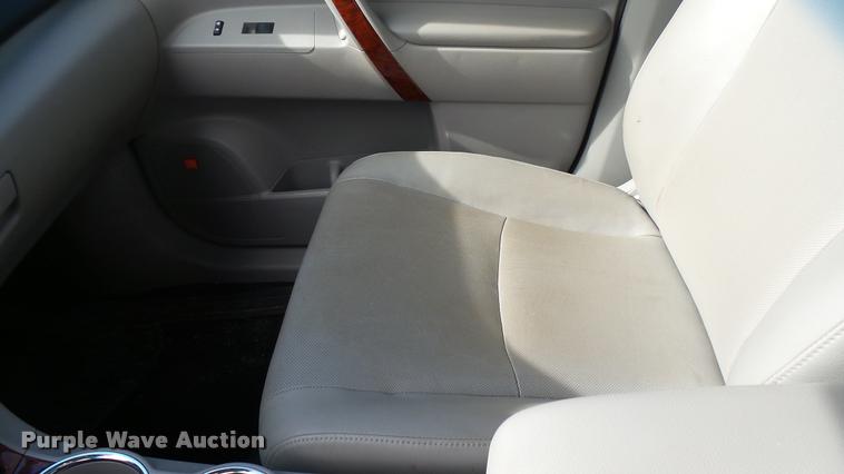 image for item DA0406 2013 Toyota Highlander Limited SUV