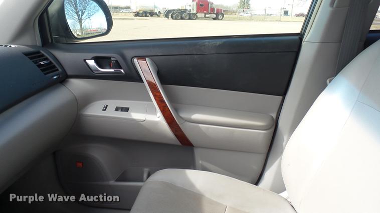 image for item DA0406 2013 Toyota Highlander Limited SUV