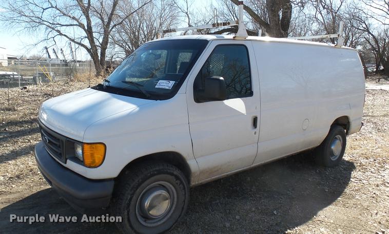 image for item DA0413 2006 Ford E250 van