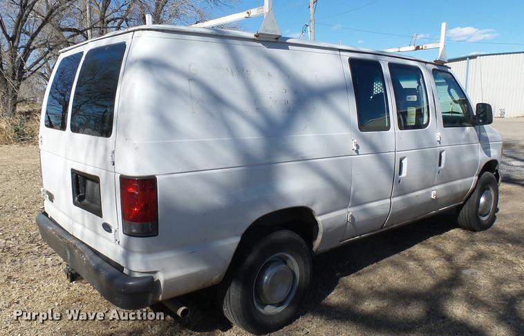 image for item DA0413 2006 Ford E250 van