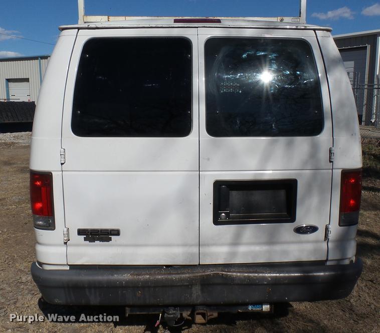 image for item DA0413 2006 Ford E250 van