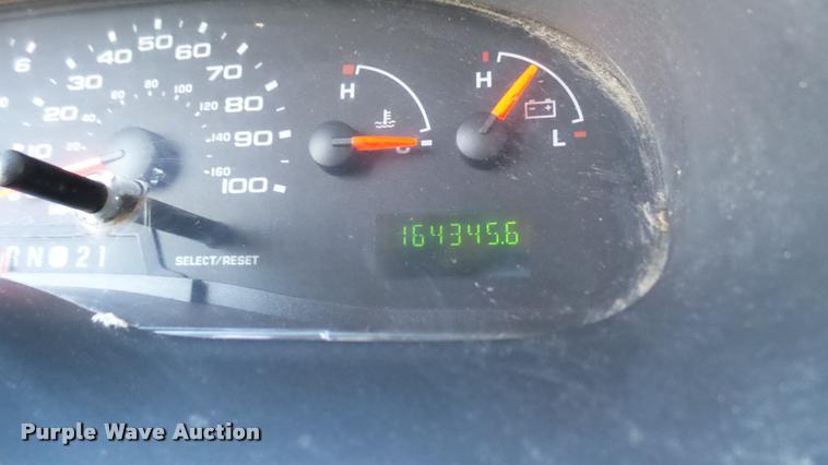 image for item DA0413 2006 Ford E250 van