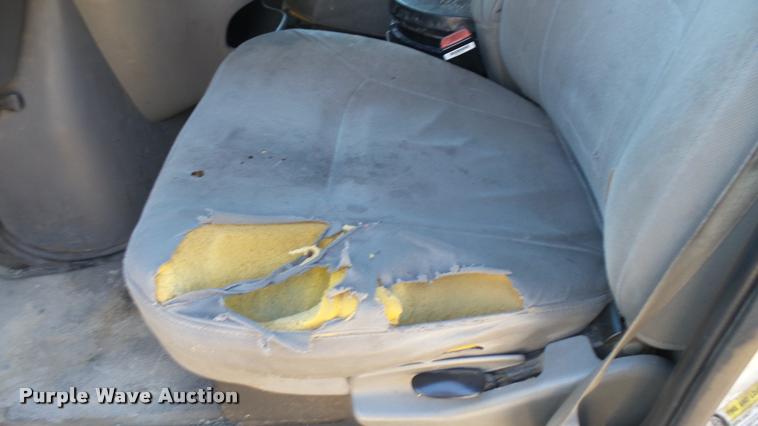 image for item DA0413 2006 Ford E250 van