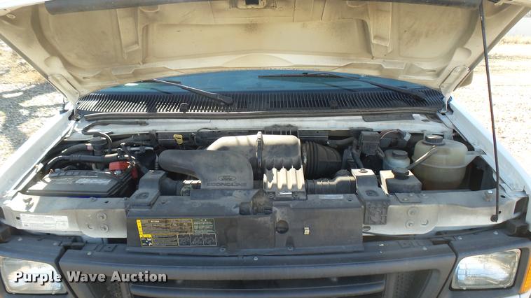 image for item DA0413 2006 Ford E250 van