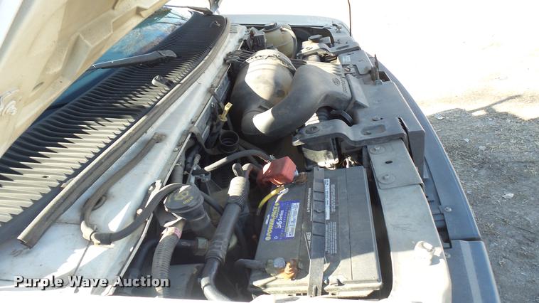 image for item DA0413 2006 Ford E250 van
