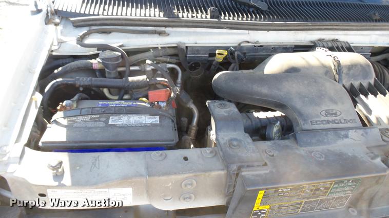 image for item DA0413 2006 Ford E250 van